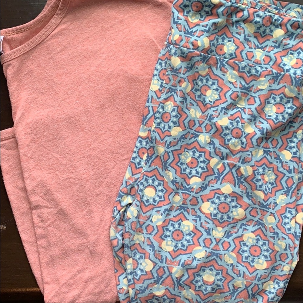 LuLaRoe TC legging and Irma set